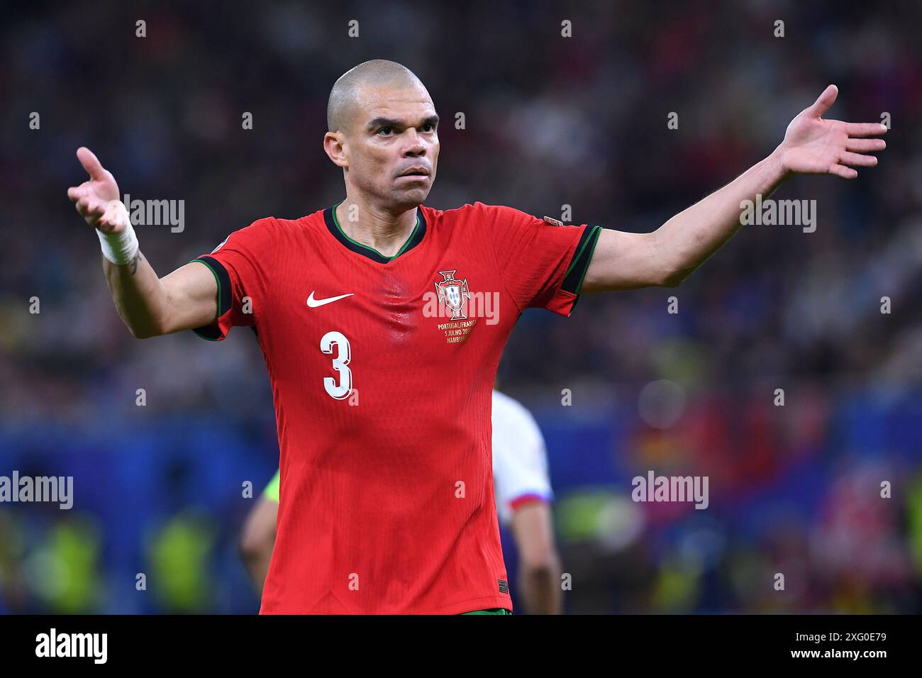 Hamburg, Deutschland. Juli 2024. Fussball UEFA EURO 2024 Viertelfinale Portugal - Frankreich am 05.07.2024 im Volksparkstadion Hamburg in Hamburg Pepe ( Portugal ) Foto: Revierfoto Credit: ddp Media GmbH/Alamy Live News Stockfoto