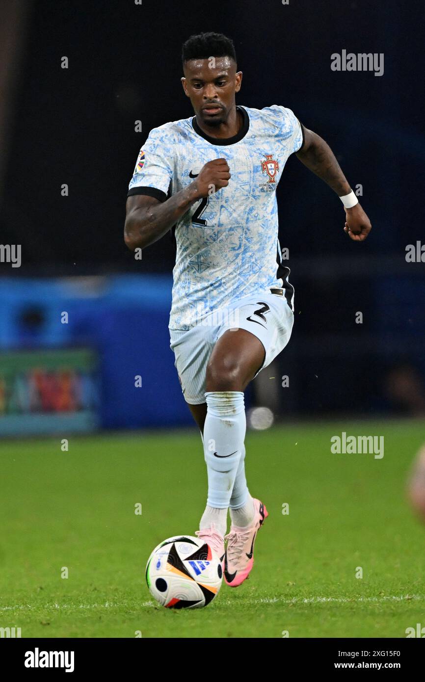 GELSENKIRCHEN - Nelson Semedo aus Portugal beim Gruppenspiel der UEFA EURO 2024 zwischen Georgien und Portugal in der Arena AufSchalke am 26. Juni 2024 in Gelsenkirchen. ANP | Hollandse Hoogte | Gerrit van Keulen Stockfoto