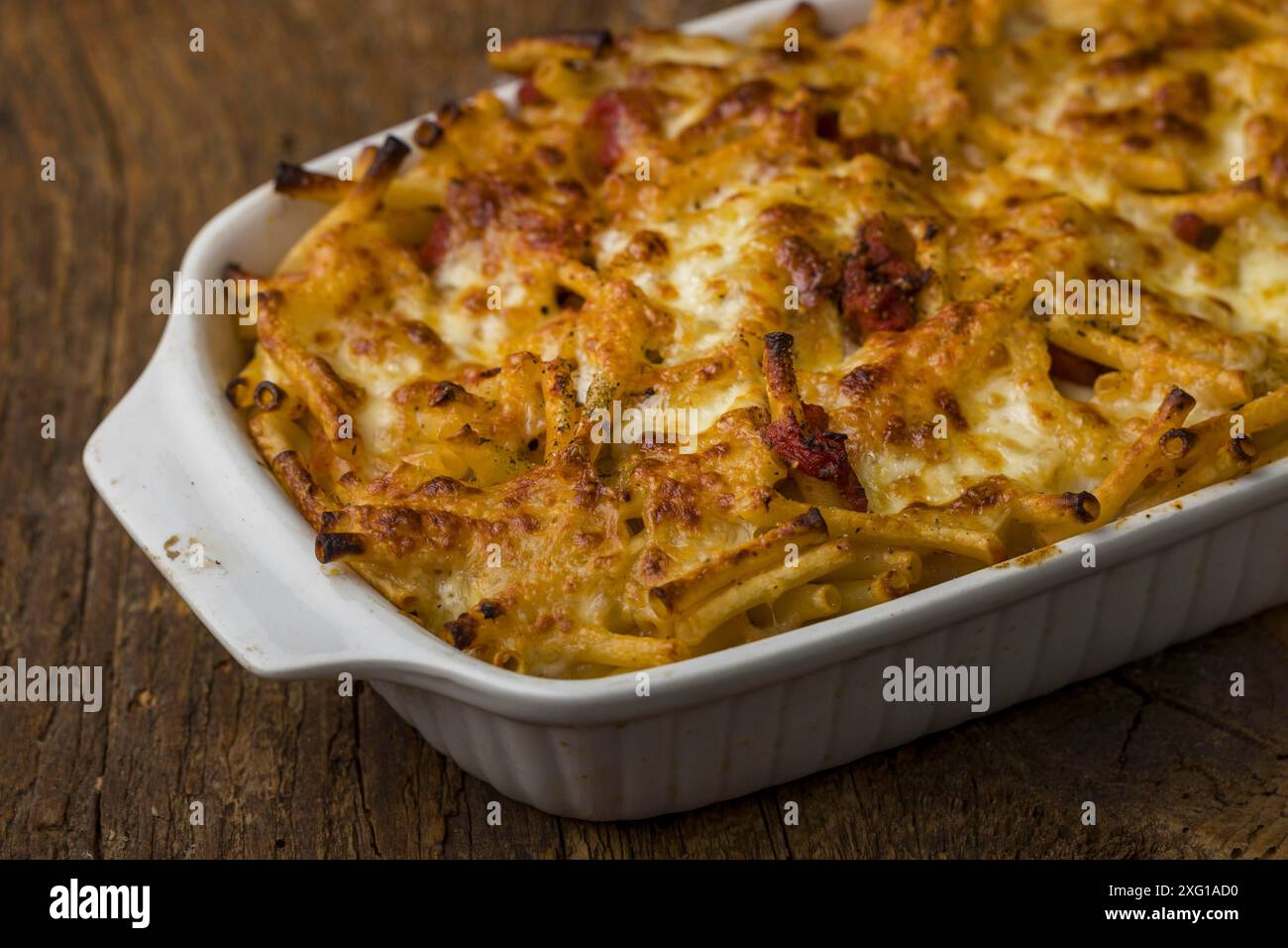 Mac und Käse auf Holz Stockfoto