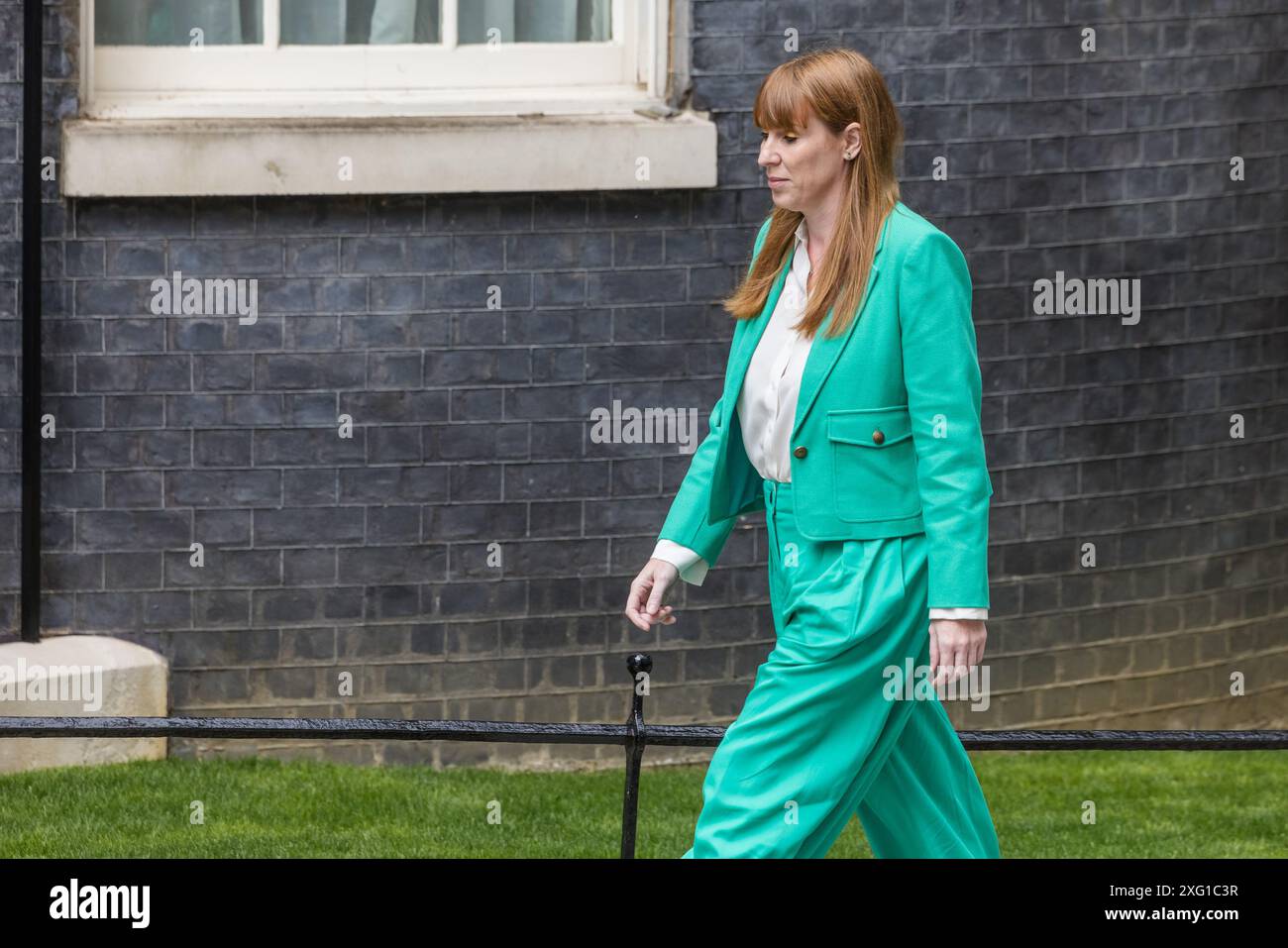 Downing Street, London, Großbritannien. Juli 2024. Angela Rayner Abgeordnete, stellvertretende Premierministerin und Staatssekretärin für Levelling Up, Housing and Communities, trifft in Downing Street ein, als der britische Premierminister Keir Starmer für sein Labour-Kabinett ernennt. Quelle: Amanda Rose/Alamy Live News Stockfoto