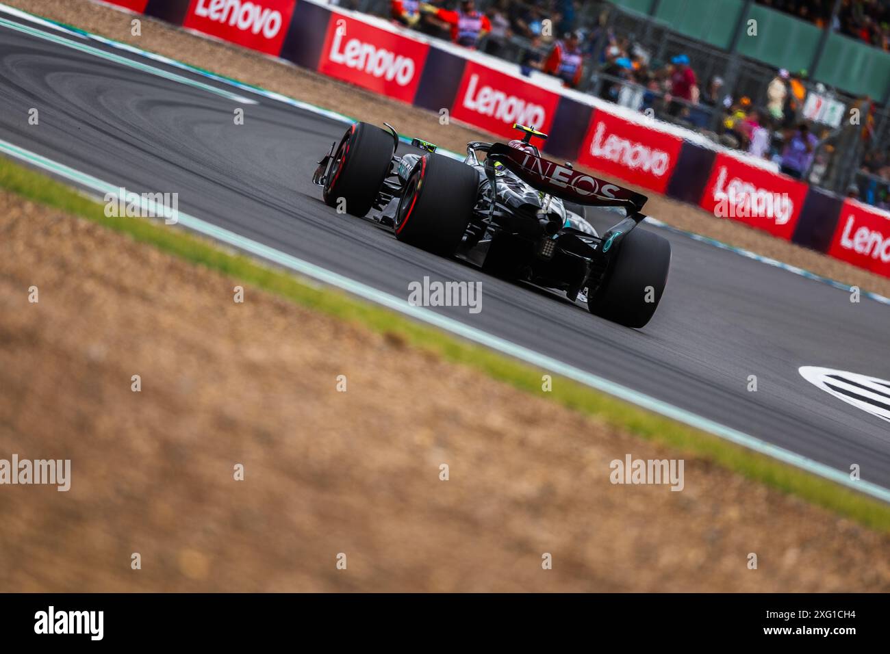 Silverstone Circuit, Towcester, Großbritannien. 5. Juli 2024; Lewis Hamilton aus Großbritannien und Mercedes-AMG PETRONAS F1 Team während des Formel-1-Grand-Prix von British Credit: Jay Hirano/AFLO/Alamy Live News Stockfoto