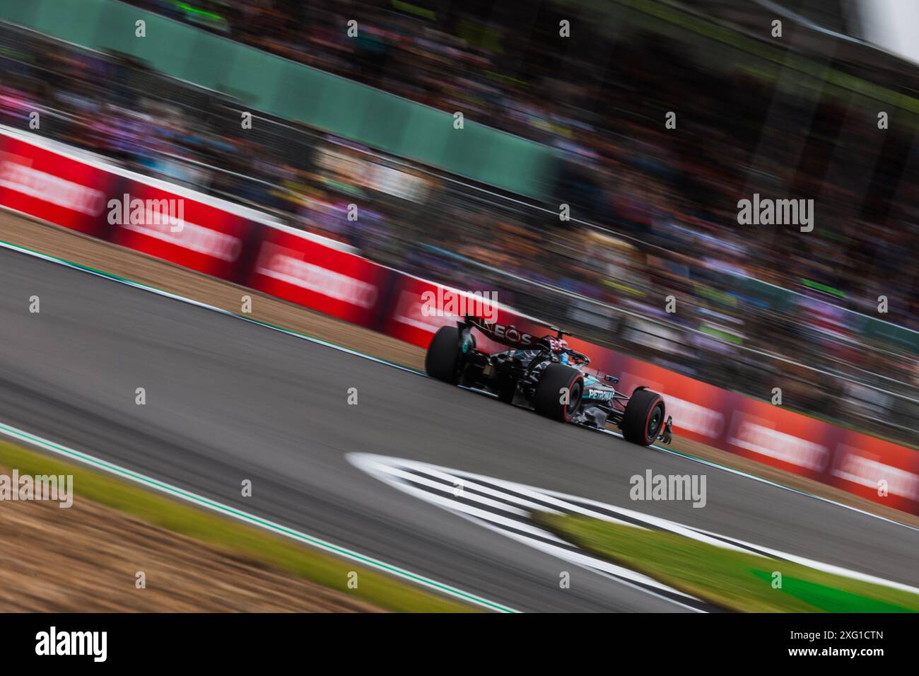 Silverstone Circuit, Towcester, Großbritannien. 5. Juli 2024; George Russell aus Großbritannien und Mercedes-AMG PETRONAS F1 Team während des Formel-1-Grand-Prix von Großbritannien Credit: Jay Hirano/AFLO/Alamy Live News Stockfoto