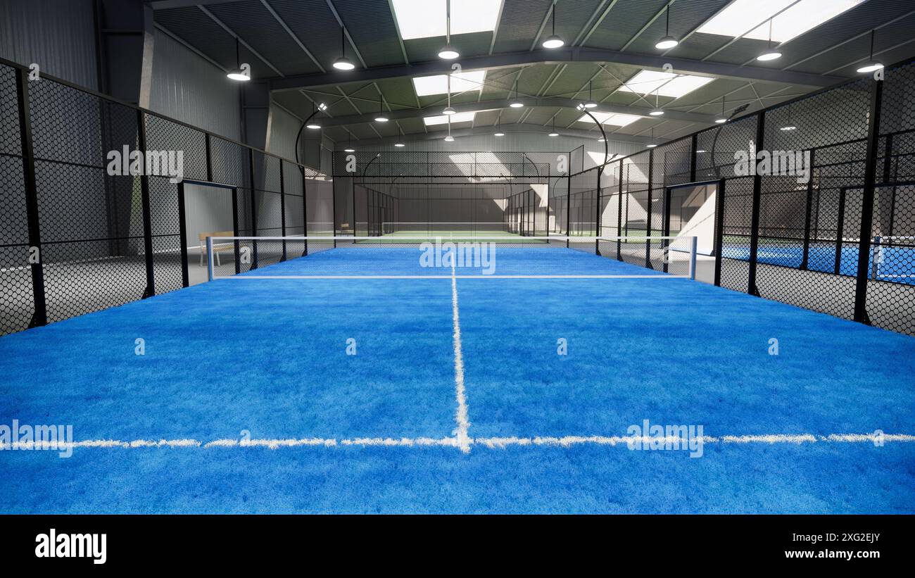 Rückansicht der blauen Padel-Tennisplätze in einem Lagergebäude mit Holzbank im Sportkomplex. Mit gleichmäßigem Licht Stockfoto