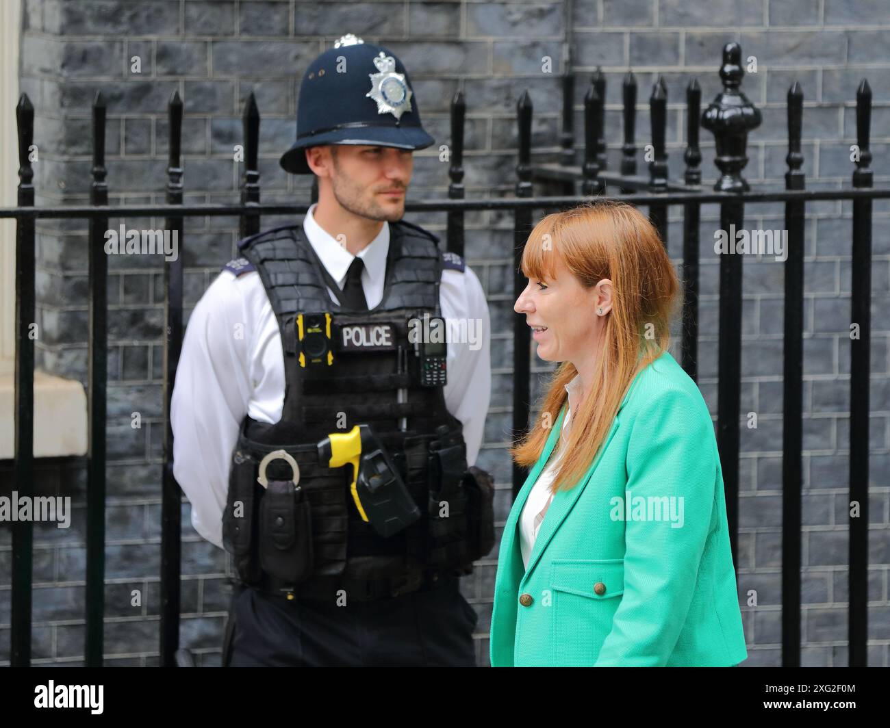 London, Vereinigtes Königreich, 05. Juli 2024. Angela Rayner, stellvertretende Premierministerin und stellvertretende Premierministerin und Staatssekretärin für Wohnungsbau, Gemeinden und Kommunalverwaltung, kommt auf Nummer 10 an und wird auf ihr neues Amt ernannt. Stockfoto