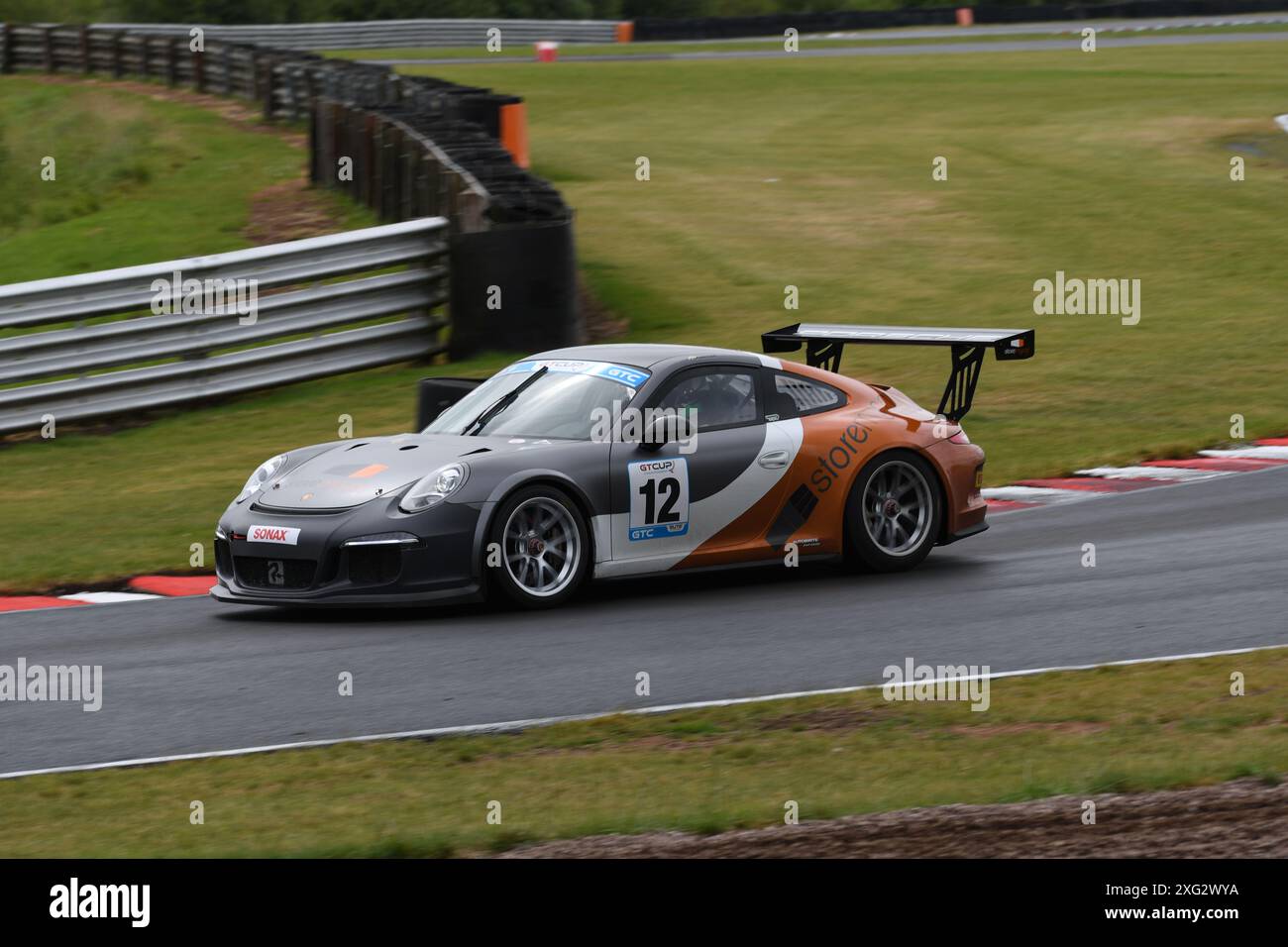 Oulton Park GT Cup Championship Race Wochenende Juni 2024 Stockfoto