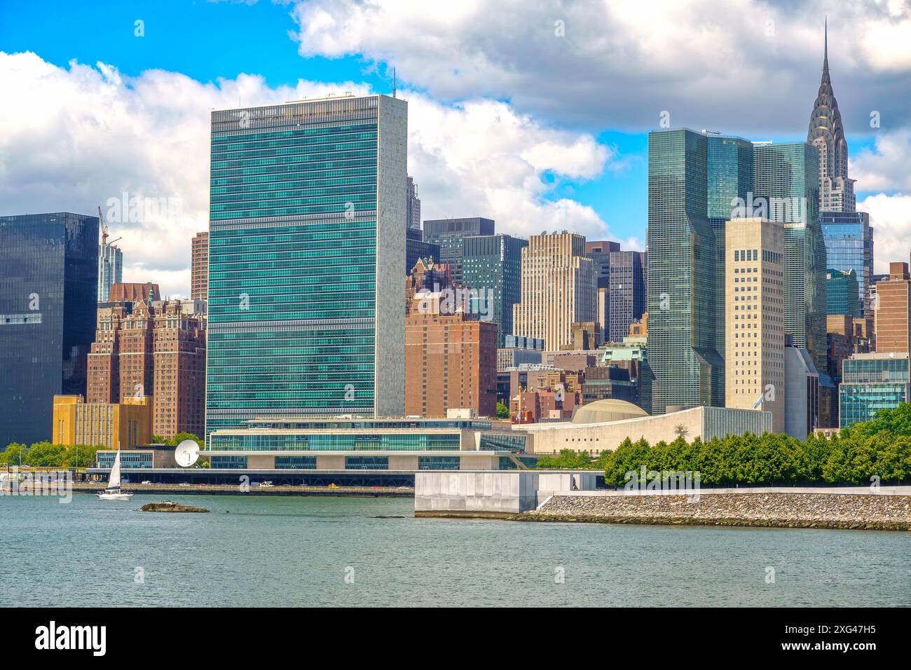 Skyline von New York mit UN-Hauptquartier Stockfoto