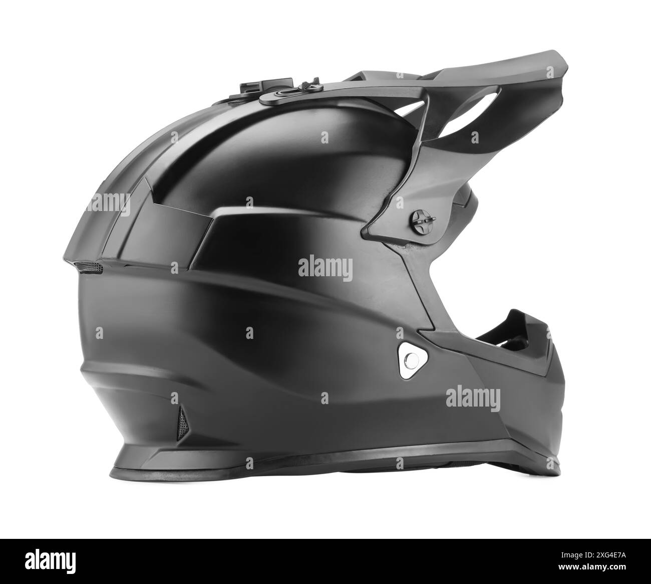 Moderner Motorradhelm mit Visier isoliert auf weiß Stockfoto