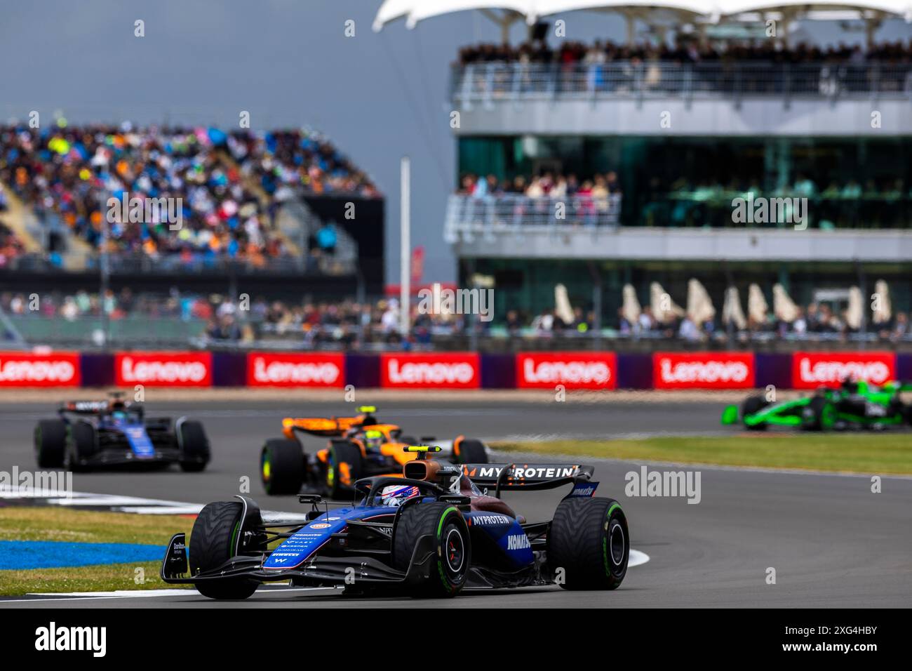 Silverstone, Towcester, Großbritannien. Juli 2024. Logan Sargeant (USA) - Williams Racing - Williams FW46 - Mercedes während der Qualifikationsrunde am 2. Tag, Freitag, 6. Juli 2024 des Formel 1 Qatar Airways British Grand Prix 2024, der vom 5. Juli bis 7. Juli 2024 auf der silverstone-Strecke stattfinden soll Guthaben: Alessio De Marco/Alamy Live News Stockfoto