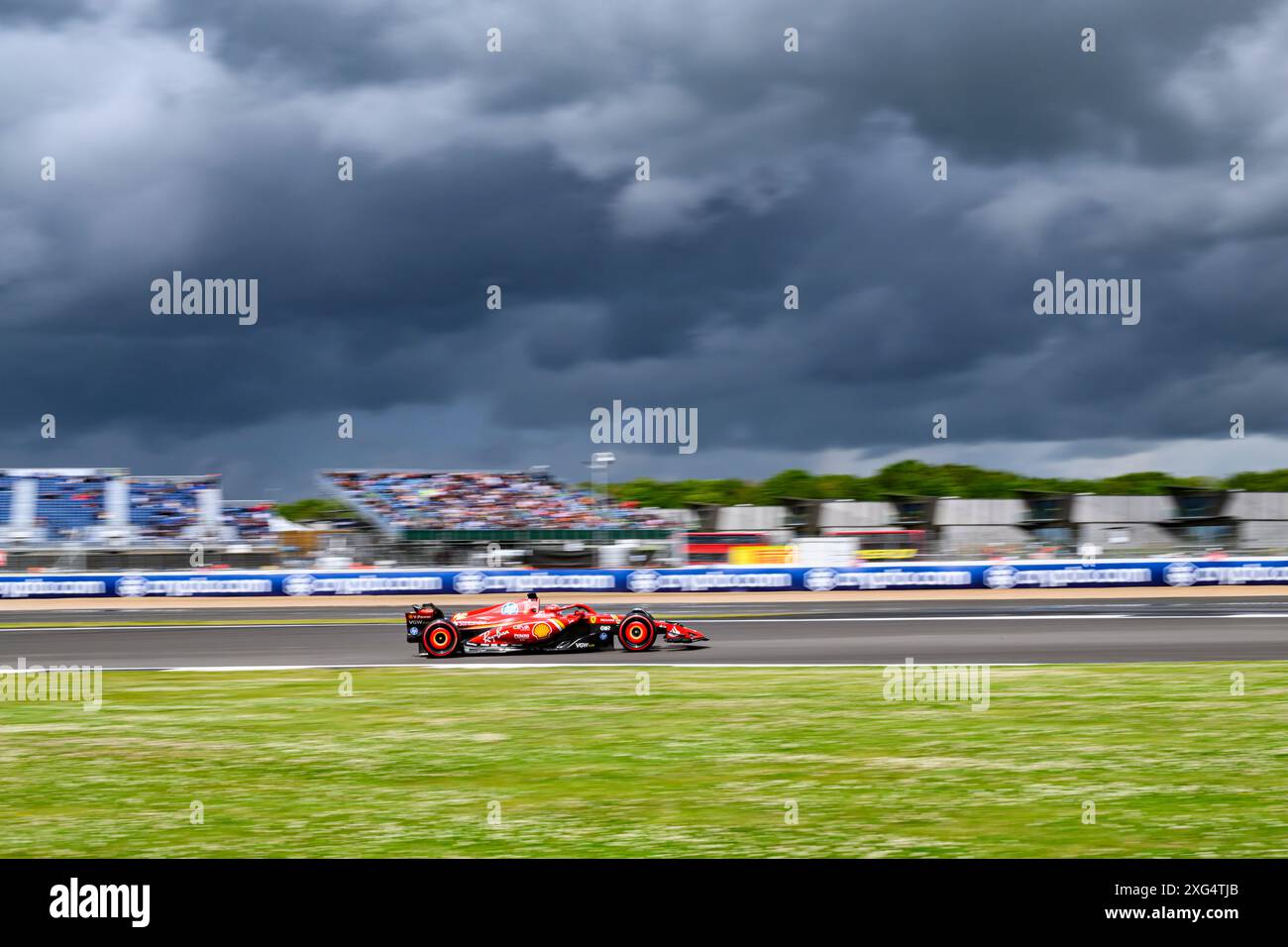 NORTHAMPTONSHIRE, VEREINIGTES KÖNIGREICH. Juli 24. Charles Leclerc (Monaco) von Scuderia Ferrari im heutigen Qualifying-Session während des Grand Prix 2024 von Qatar Airways auf dem Silverstone Circuit am Samstag, den 06. Juli 2024 in NORTHAMPTONSHIRE, ENGLAND. Quelle: Taka G Wu/Alamy Live News Stockfoto