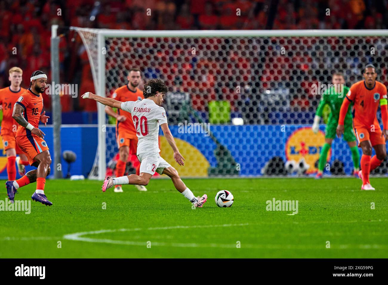 Ferdi Kadioglu (Tuerkei, 20), Torschuss, GER, UEFA Euro 2024, Fussball Herren, UEFA EM 2024