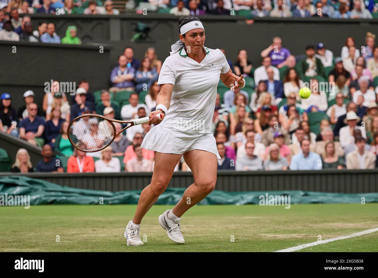 London, London, Großbritannien. Juli 2024. Ons Jabeur (tun) kehrt während der Meisterschaft Wimbledon (Credit Image: © Mathias Schulz/ZUMA Press Wire) NUR ZUR REDAKTIONELLEN VERWENDUNG zurück! Nicht für kommerzielle ZWECKE! Stockfoto