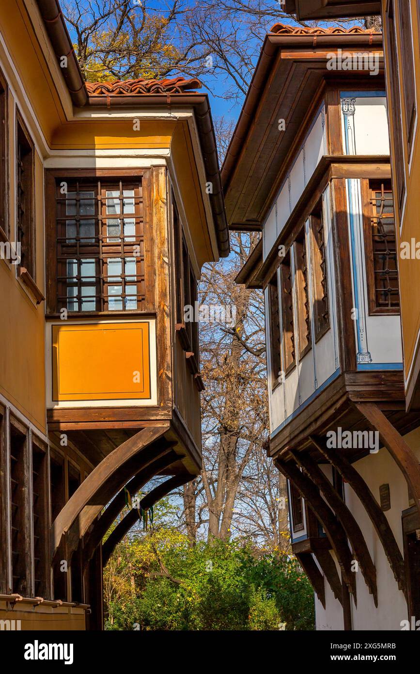 Plovdiv, Bulgarien Bunte mittelalterliche Häuser, Straße in der Altstadt Stockfoto