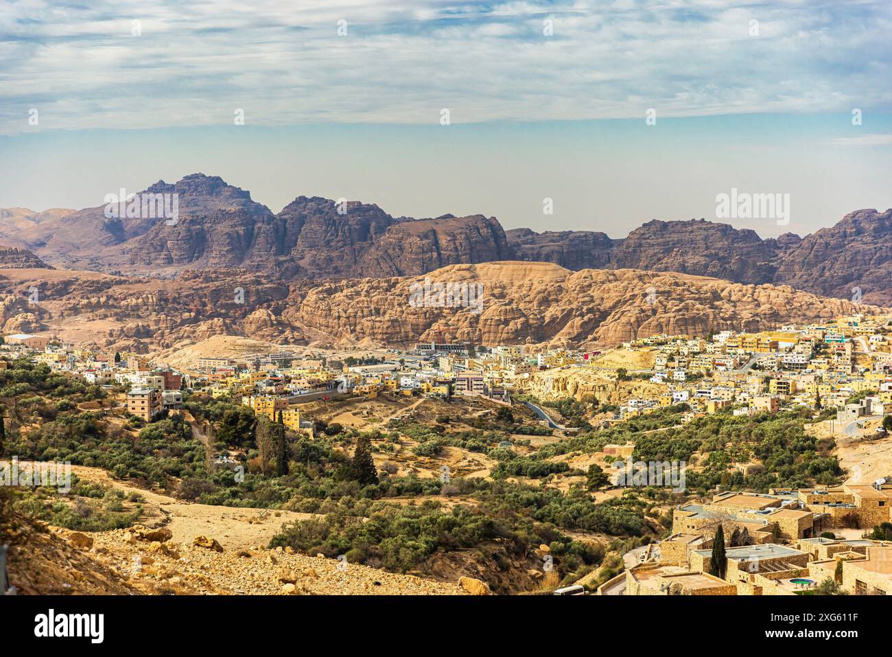 Wadi Musa Dorf, Häuser und Landschaft in der Umgebung Stockfoto