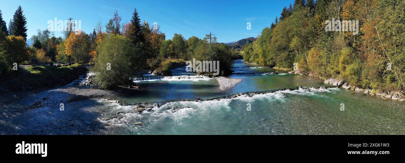 Luftaufnahme der Iller-Quelle bei Oberstdorf im Sommer. Zusammenfluss von Trettach, Stillach und Breitach. Oberstdorf, Oberallgaeu Stockfoto