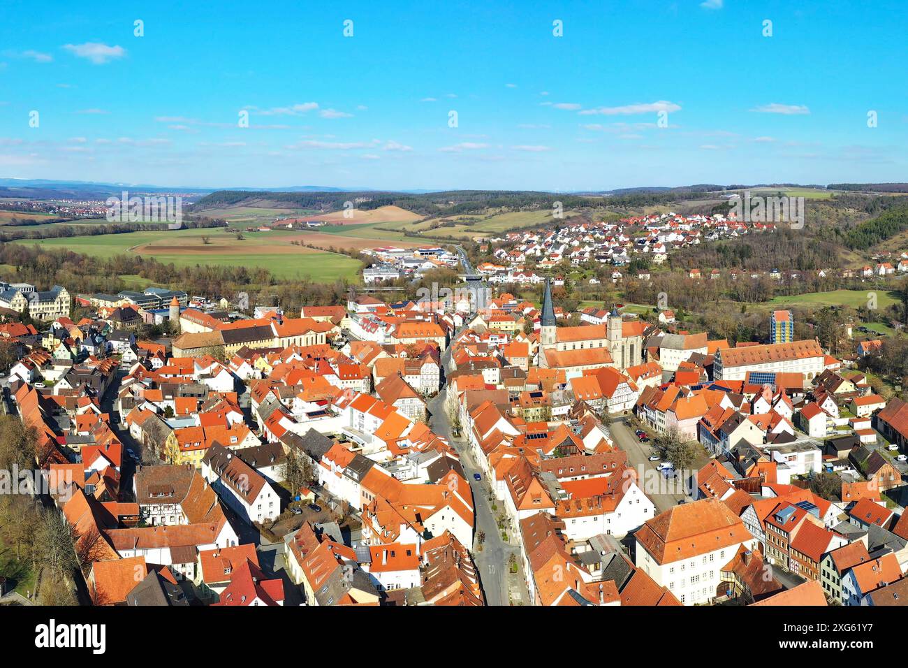 Drohnenvideo, Luftaufnahme der historischen Altstadt von Mühlerstadt, Bad Kissingen, Niederfrankreich, Bayern, Deutschland Stockfoto