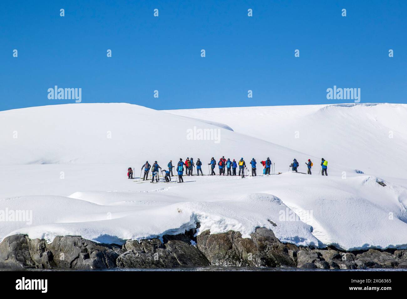 Schneeschuhwandern, Melchior Island, Antarktis, Sonntag, 19. November, 2023. Foto: David Rowland / One-Image.com Stockfoto
