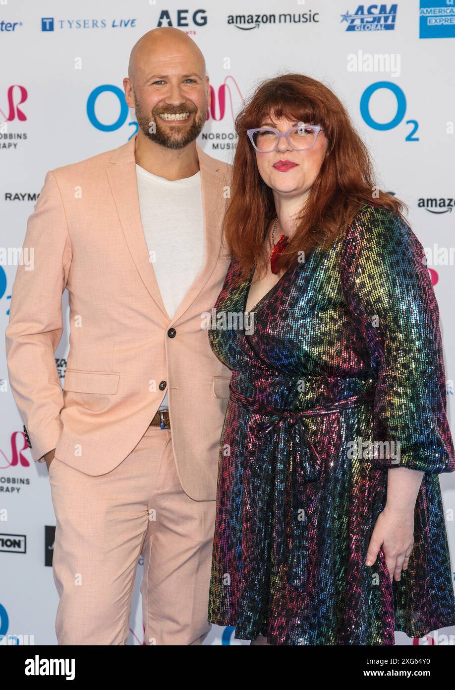 London, Großbritannien. Juli 2024. Thomas Wolski und Jenny Ryan waren bei den Nordoff and Robbins O2 Silver Clef Awards im Grosvenor House Hotel in London dabei. Quelle: SOPA Images Limited/Alamy Live News Stockfoto