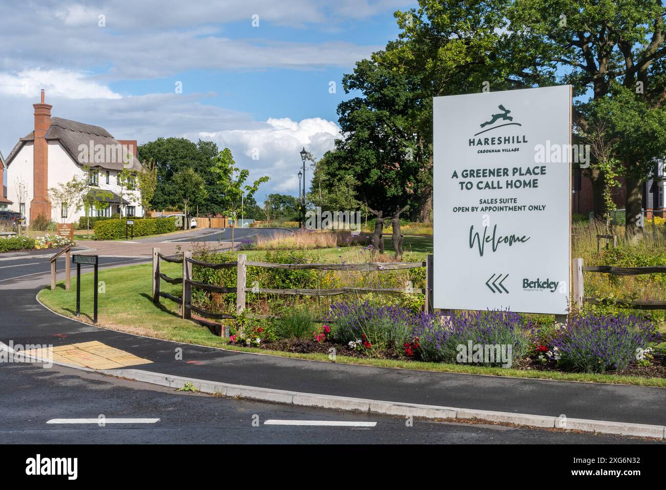 Hareshill, eine neue Wohnsiedlung in Crookham Village, Hampshire, England, Großbritannien Stockfoto