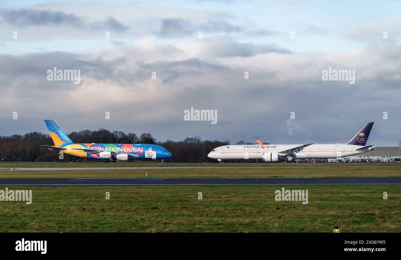 Emirates Airbus A380 am Flughafen Manchester International Stockfoto