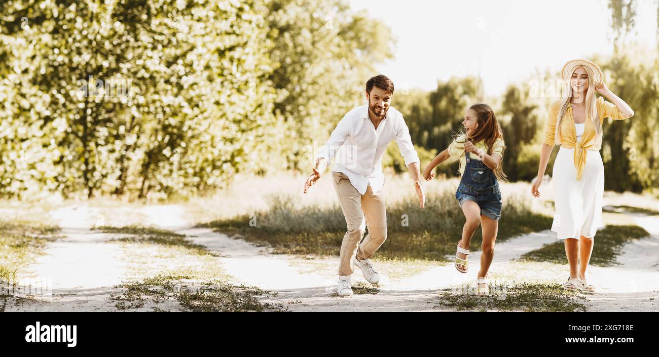 Mädchen vom Vater, die Zeit in der Landschaft Stockfoto