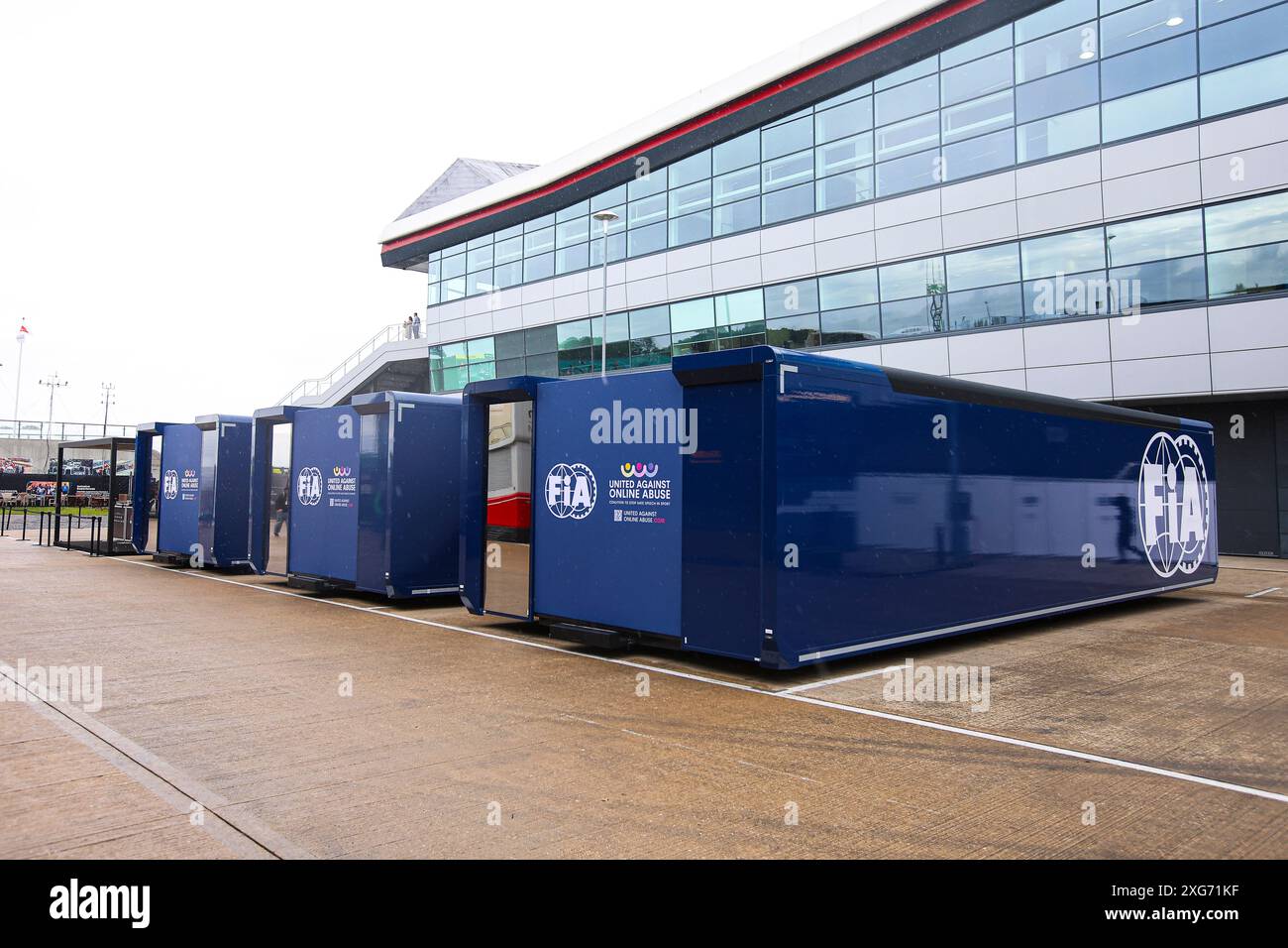 Silverstone, Royaume Univ. Juli 2024. FIA Motorhome united gegen Online-Missbrauch während des Formel 1 Qatar Airways British Grand Prix 2024, 12. Runde der Formel-1-Weltmeisterschaft 2024 vom 5. Bis 7. Juli 2024 auf dem Silverstone Circuit in Silverstone, Großbritannien - Foto Eric Alonso/DPPI Credit: DPPI Media/Alamy Live News Stockfoto