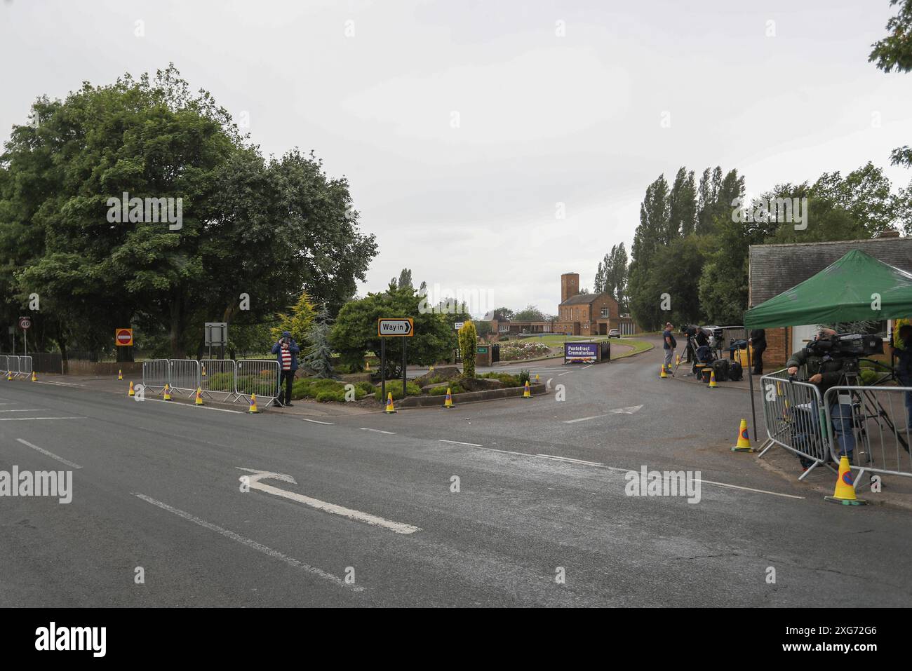 Die Vorbereitungen finden vor der Beerdigung von Rob Burrow CBE im Pontefract Crematorium, Pontefract, Vereinigtes Königreich, am 7. Juli 2024 (Foto: Alfie Cosgrove/News Images) in Pontefract, Vereinigtes Königreich, am 7. Juli 2024 statt. (Foto: Alfie Cosgrove/News Images/SIPA USA) Stockfoto