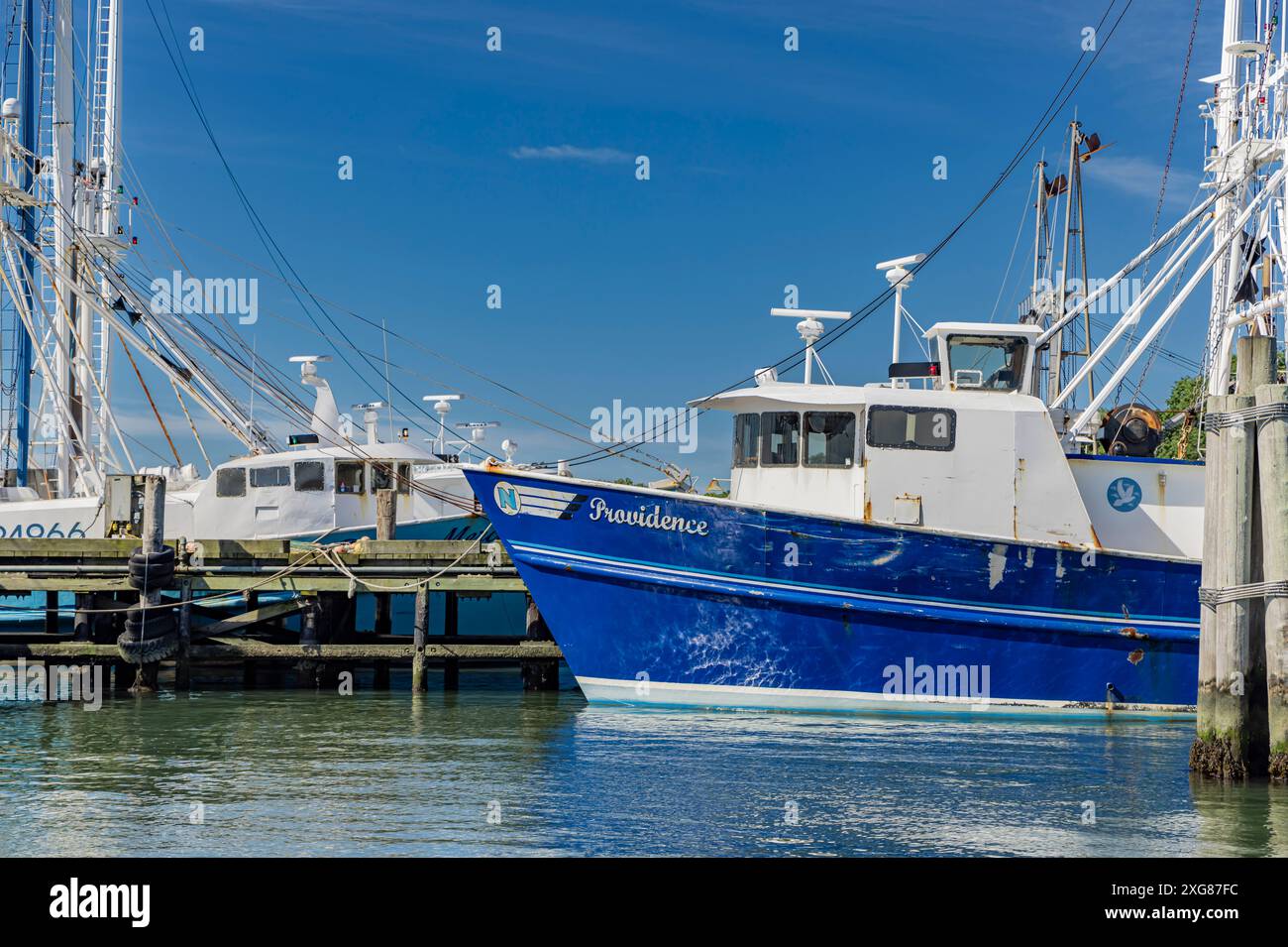 Providence für kommerzielle Fischerboote am Dock in greenport, ny Stockfoto