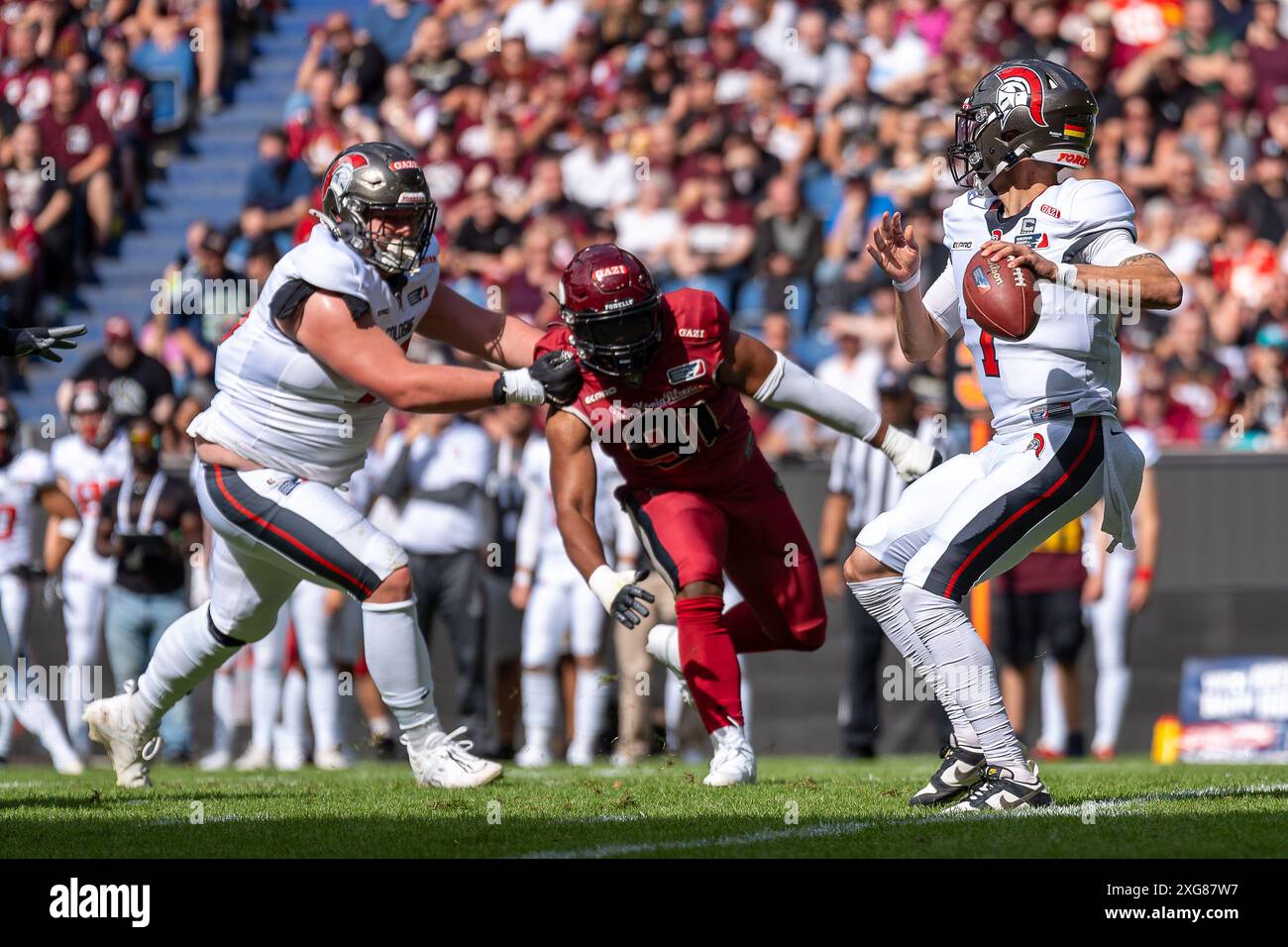 Isaiah Weed (Cologne Centurions, #07) am Ball, GER Rhein Fire vs. Cologne Centurions, Fußball, European League of Football, Spielwoche 7, Saison 2024, 07.07.2024 Foto: Eibner-Pressefoto/Fabian Friese Stockfoto