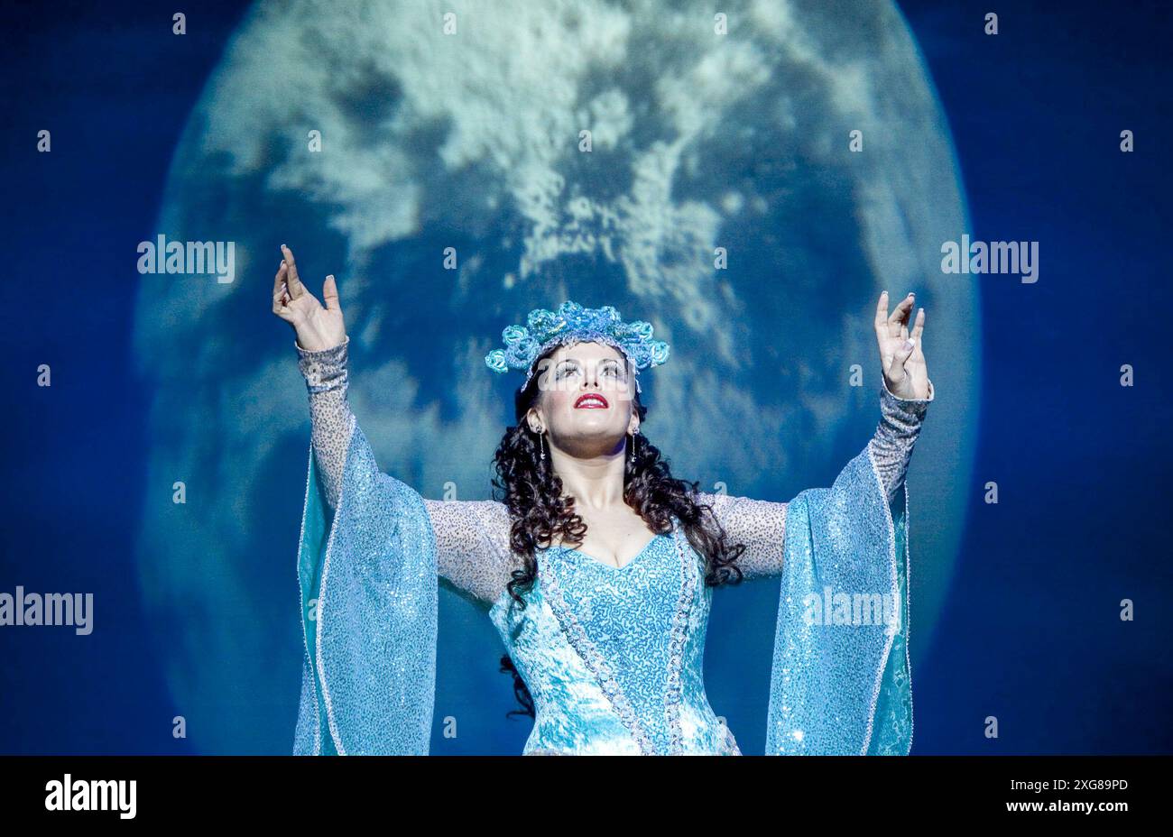 Jodie Prenger (The Lady of the Lake) in Monty Pythons SPAMALOT UK National Tour von 06/2010 Buch & Text: Eric Idle Musik: John du Prez & Eric Idle Design: Hugh Durrant Beleuchtung: Nick Richings Regisseur: Christopher Luscombe Stockfoto