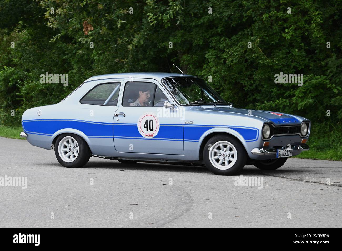 20. Regensburger Classic Rallye, Oldtimer-Rennen bzw Ausfahrt mit Start und Ziel in Regensburg, Via Laaber, Beratzhausen, Lupburg, Steinmühle bei Parsberg, Hexenagger, Kapflberg, Sinzing, Stadtamhof. Foto: Startnummer 40, Ford Escort RS 2000 MKI, Baujahr 1974 mit 170 PS *** 20 Regensburger Classic Rallye, Oldtimer-Rennen/Ausflug mit Start und Ziel in Regensburg, Via Laaber, Beratzhausen, Lupburg, Steinmühle bei Parsberg, Hexenagger, Kapflberg, Sinzing, Stadtamhof Foto Startnummer 40, Ford Escort RS 2000 MKI, Baujahr 1974 mit 170 ps Stockfoto