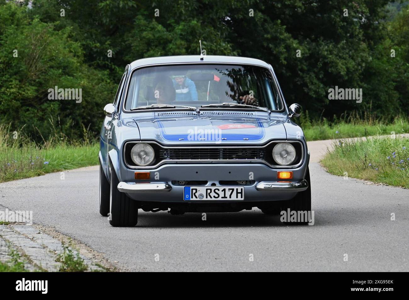 20. Regensburger Classic Rallye, Oldtimer-Rennen bzw Ausfahrt mit Start und Ziel in Regensburg, Via Laaber, Beratzhausen, Lupburg, Steinmühle bei Parsberg, Hexenagger, Kapflberg, Sinzing, Stadtamhof. Foto: Startnummer 40, Ford Escort RS 2000 MKI, Baujahr 1974 mit 170 PS *** 20 Regensburger Classic Rallye, Oldtimer-Rennen/Ausflug mit Start und Ziel in Regensburg, Via Laaber, Beratzhausen, Lupburg, Steinmühle bei Parsberg, Hexenagger, Kapflberg, Sinzing, Stadtamhof Foto Startnummer 40, Ford Escort RS 2000 MKI, Baujahr 1974 mit 170 ps Stockfoto