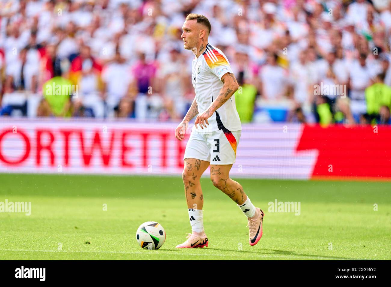 David Raum, DFB 3 im Viertelfinalspiel DEUTSCHLAND - SPANIEN 1-2 N.V. der UEFA-Europameisterschaften 2024 am 5. Juli 2024 in Stuttgart. Fotograf: Peter Schatz Stockfoto