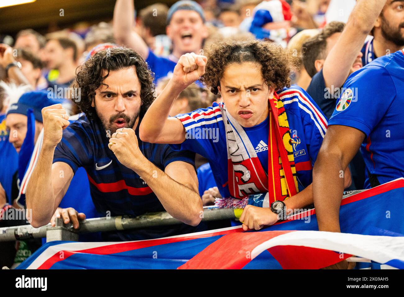 Hamburg, Deutschland. Juli 2024. Fußballfans Frankreichs feierten auf ...