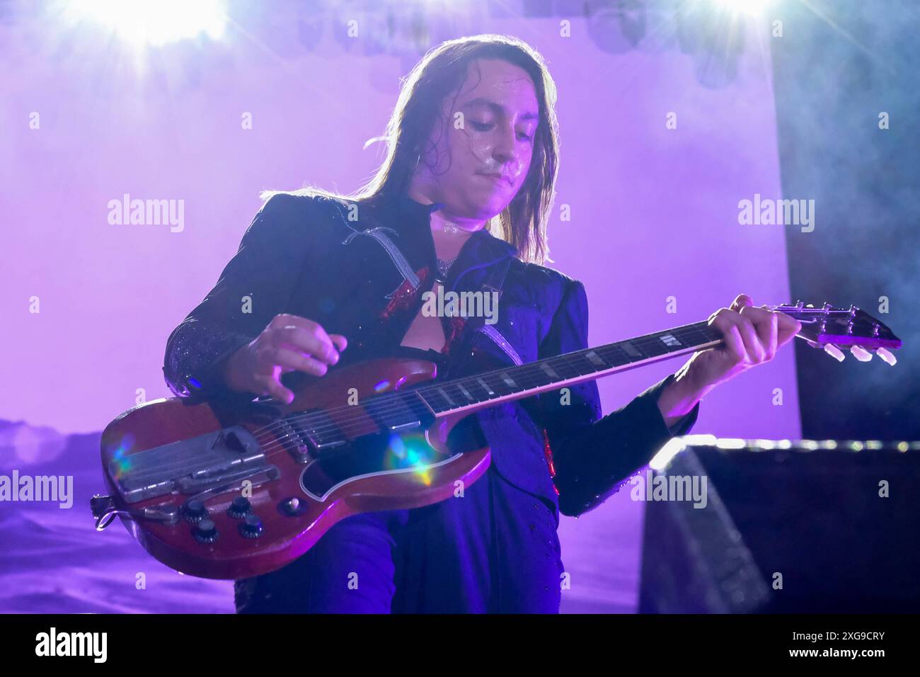 Musikkonzert - Greta Van Fleet - Starcatcher World Tour Jacob Thomas Kiszka von Greta Van Fleet, während ihrer Live-Auftritte auf der Piazza Sordello für ihre Starcatcher World Tour am 7. Juli 2024 in Mantua, Italien. Mantua Sordello Place Italien Copyright: XRobertoxTommasinix/xLiveMediax LPM 1435906 Stockfoto