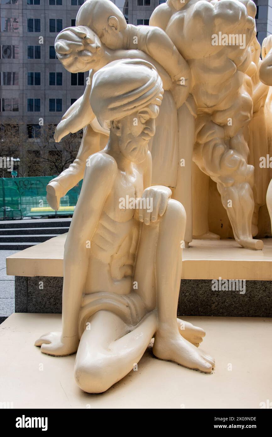 Beleuchtete Menschenmassen-Skulptur am McGill College in der Innenstadt von Montreal, Quebec, Kanada Stockfoto