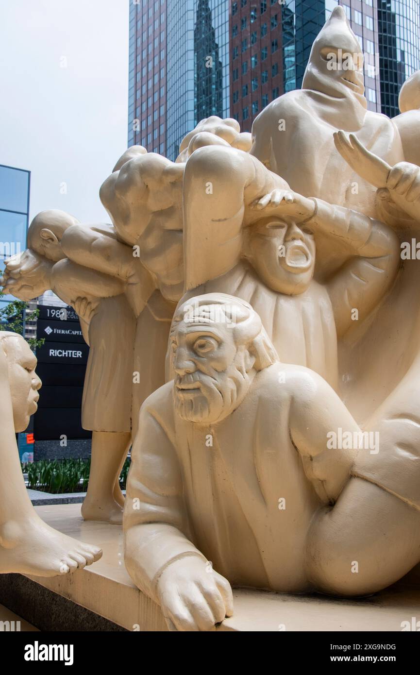 Beleuchtete Menschenmassen-Skulptur am McGill College in der Innenstadt von Montreal, Quebec, Kanada Stockfoto