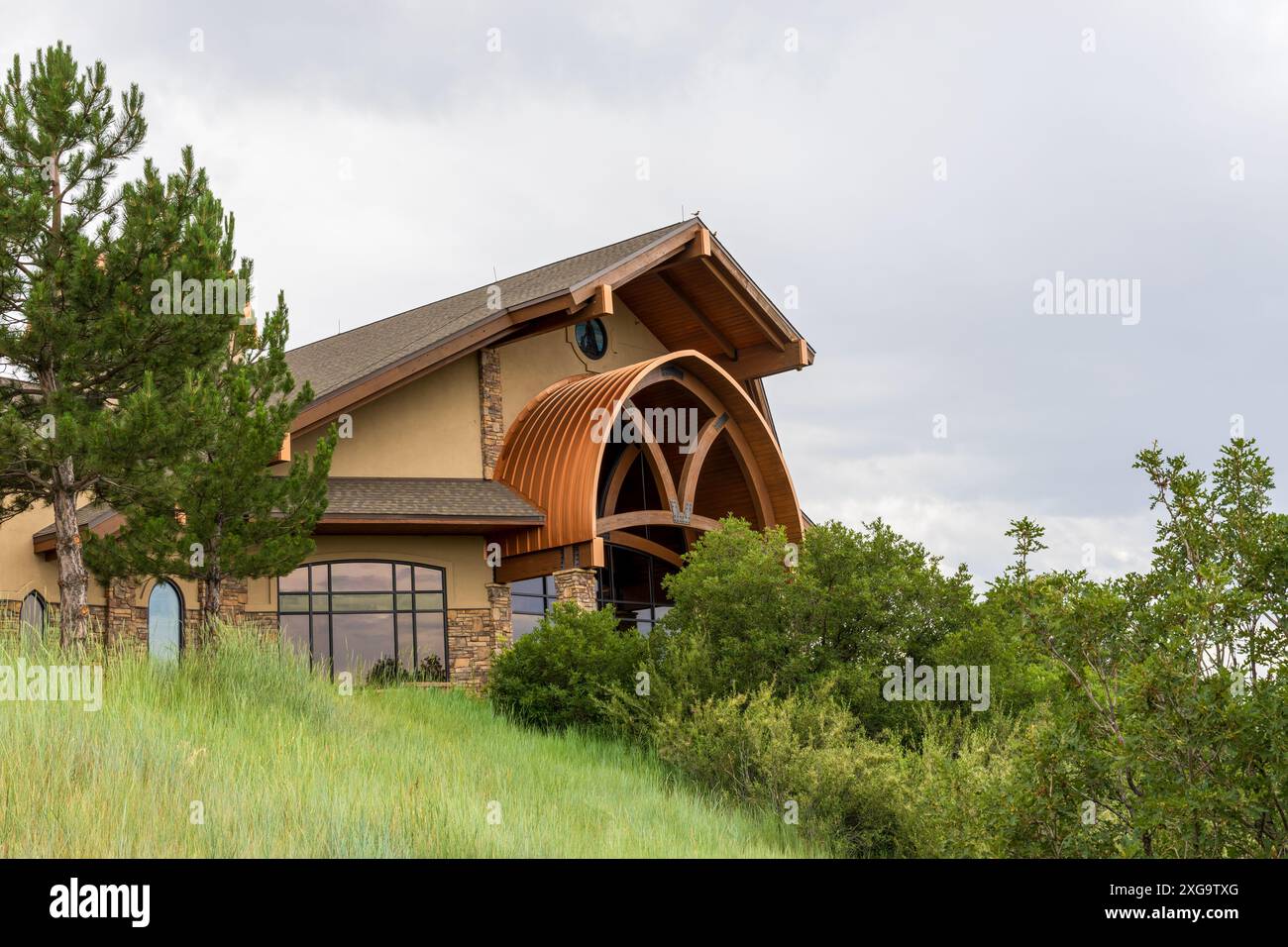 Wunderschöne katholische Kirche St. Francis of Assisi in Castle Rock, Colorado Stockfoto