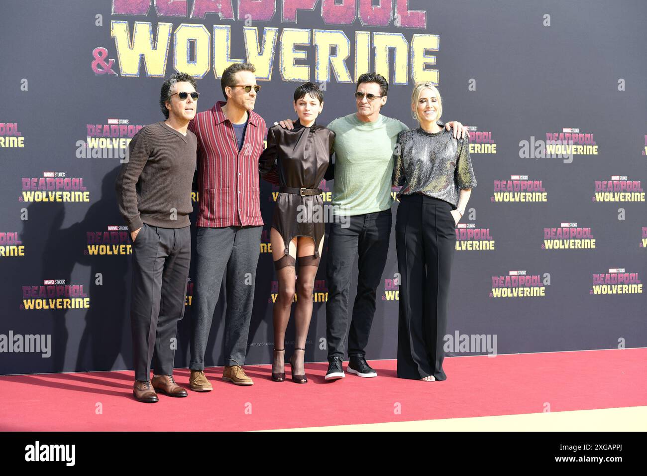 Shawn Levy, Ryan Reynolds, Emma Corrin, Hugh Jackman und Wendy Jacobson bei der Premiere DEADPOOL and WOLVERINE in Berlin am 06.07.2024 *** Shawn Levy, Ryan Reynolds, Emma Corrin, Hugh Jackman und Wendy Jacobson bei der Premiere von DEADPOOL and WOLVERINE in Berlin am 06 07 2024 Stockfoto