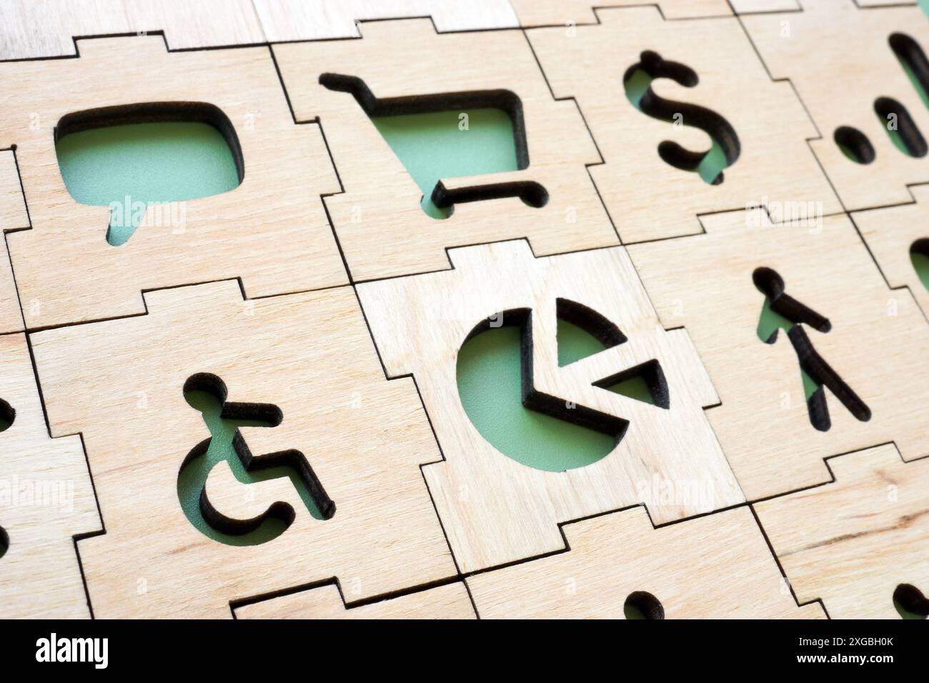 Nahaufnahme eines Puzzles, das integratives Marketing symbolisiert. Stockfoto
