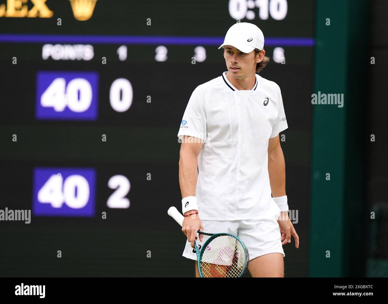 Alex de Minaur während seines Spiels gegen Arthur Fils (nicht abgebildet) am 8. Tag der Wimbledon Championships 2024 im All England Lawn Tennis and Croquet Club in London. Bilddatum: Montag, 8. Juli 2024. Stockfoto