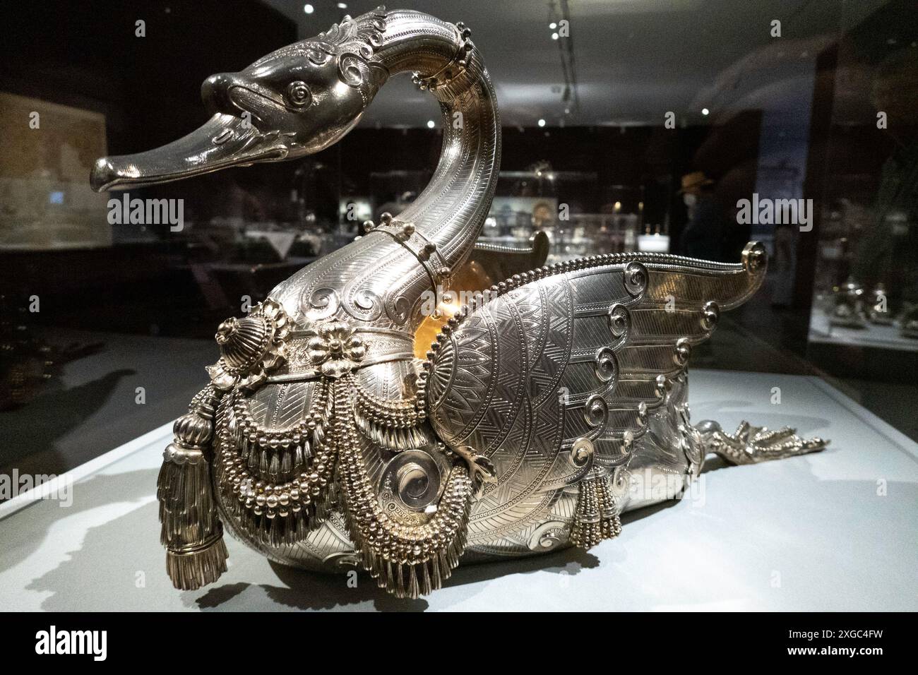 Ausstellung „Collecting Inspiration: Edward C. Moore at Tiffany & Co.“ im Metropolitan Museum of Art, New York City, USA 2024 Stockfoto