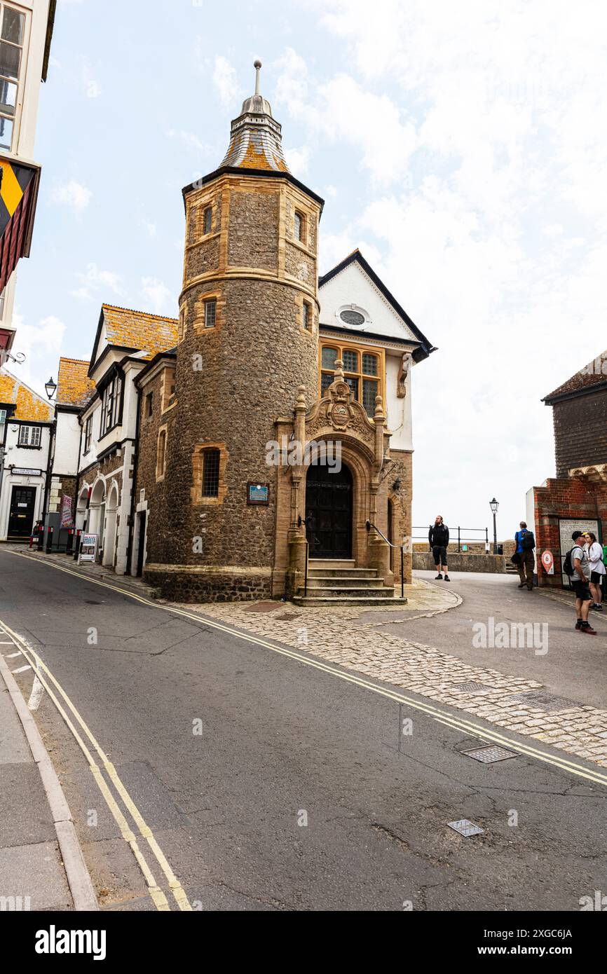 Lyme Regis Guildhall, Lyme Regis, Dorset, Großbritannien, England, Lyme Regis UK, Lyme Regis Dorset, lyme regis Stadt, Stadtzentrum, Hauptstraße, Straße, Stockfoto