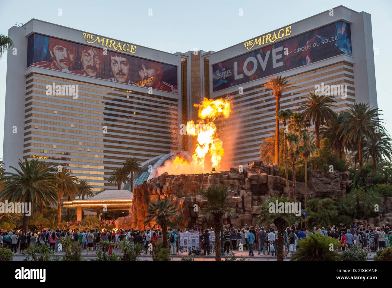 Usa, Nevada, Clarks County, Las Vegas, Seit 2006, das Theater im Mirage Hotel hat Love präsentiert, eine permanente Show im Cirque du Soleil, die das musikalische Erbe der Beatles feiert Stockfoto