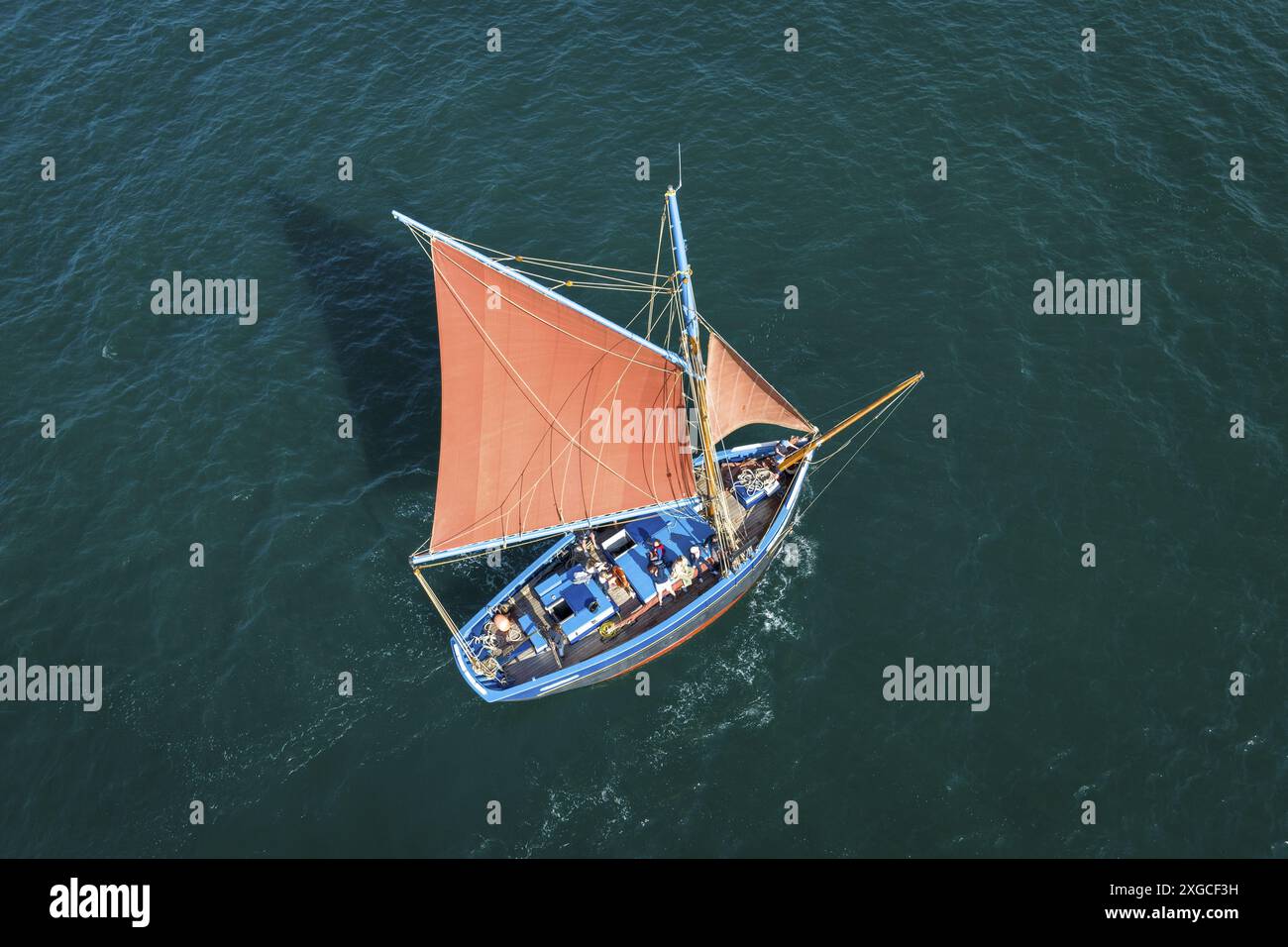 Frankreich, Finistere, Brest, Sloop, Dalh Mad (Luftaufnahme) Stockfoto