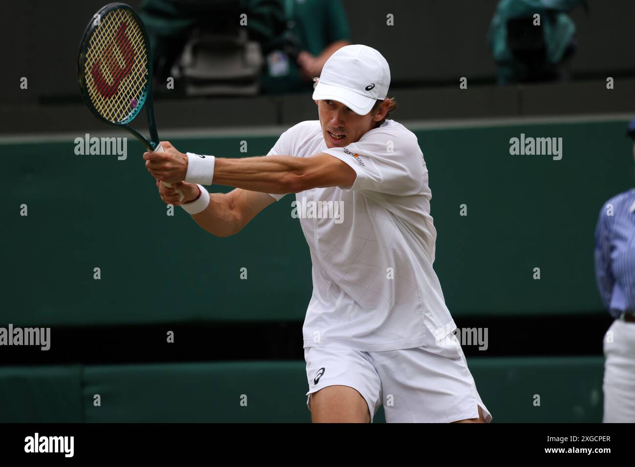 Wimbledon, London, Großbritannien. Juli 2024. Alex de Minaur aus Australien bei seinem vierten Spiel gegen Arthur Fils in Wimbledon. Quelle: Adam Stoltman/Alamy Live News Stockfoto