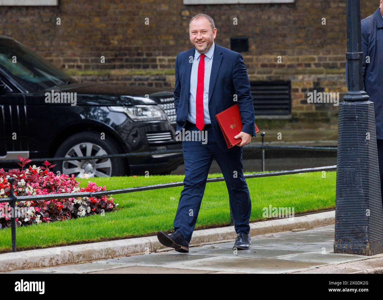 Ian Murray, Staatssekretär für Schottland, in der Downing Street zu einer Kabinettssitzung. Stockfoto