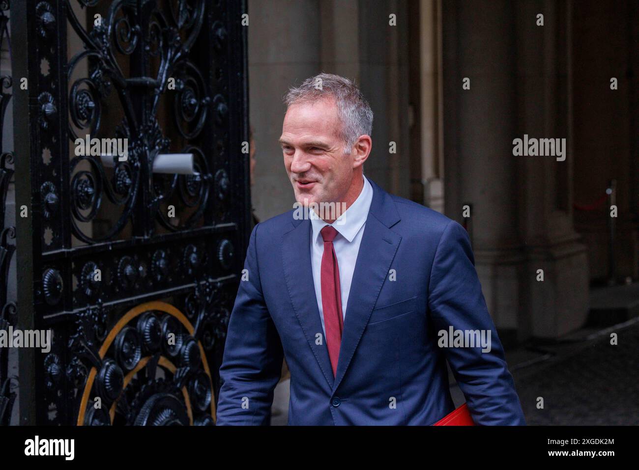 Peter Kyle, Staatssekretär für Wissenschaft, Innovation und Technologie, in Downing Street zu einer Kabinettssitzung. Stockfoto