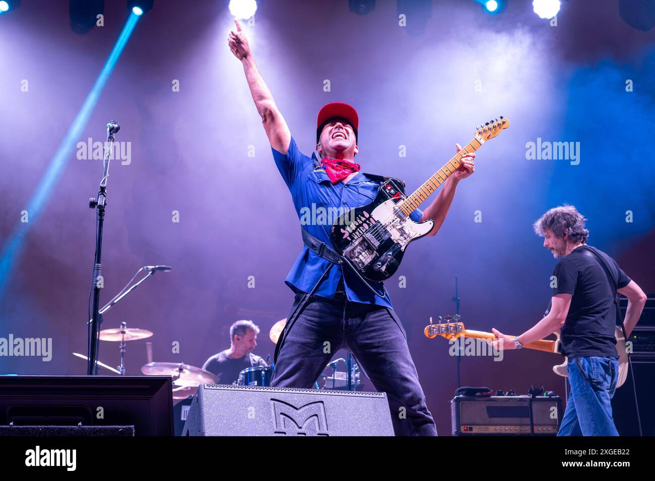 Musikkonzert - Tom Morello - The Atlas Undeground Fire Tom Morello, Künstlername von Thomas Baptiste Morello, während seines Live-Auftritts im Schloss Villafranca für seine The Atlas Underground Fire World Tour 2024 am 8. Juli 2024 in Villafranca di Verona, Italien. Villafranca di Verona Schloss Villafranca Italien Copyright: XRobertoxTommasinix/xLiveMediax LPM 1436316 Stockfoto