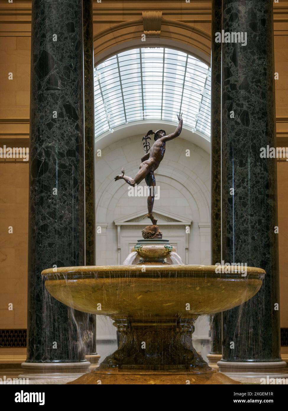 Quecksilberstatue, West Building, National Gallery of Art, Washington, DC, USA Stockfoto