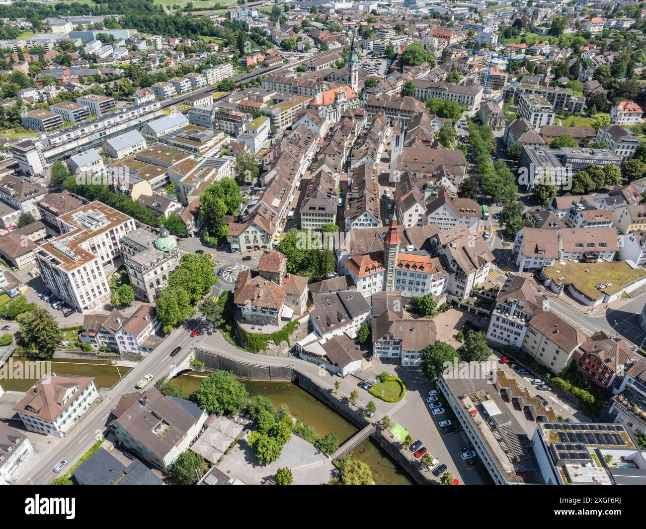 Luftaufnahme, Stadtbild, Stadtzentrum, Altstadt von Frauenfeld, mit Schloss Frauenfeld und Rathaus, vor der Murg, Kanton Thurgau Stockfoto